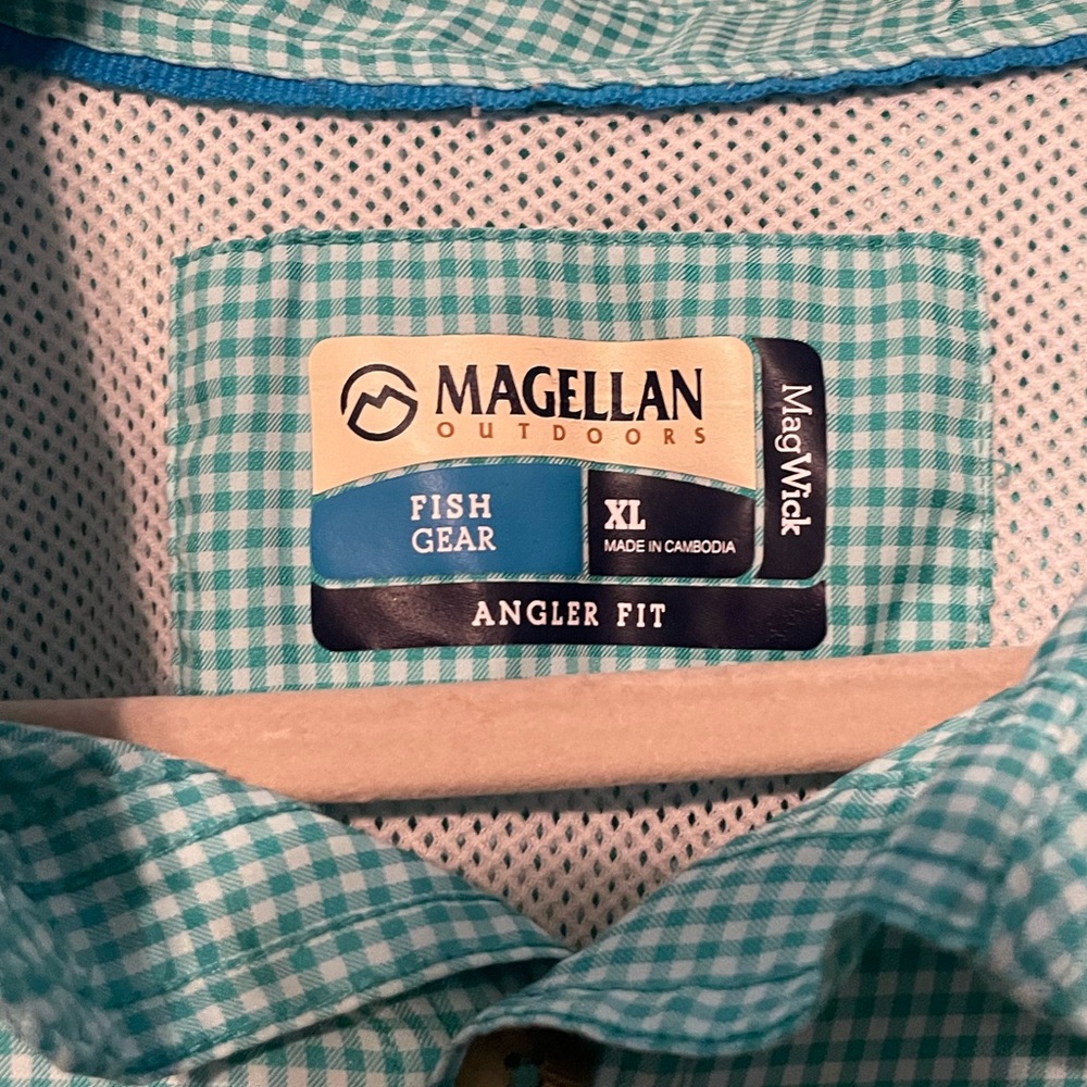 Short sleeve button up - Picture 3 of 3